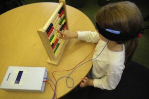 tDCS چیست؟ کاردرمانی و گفتاردرمانی نیکان در کرج